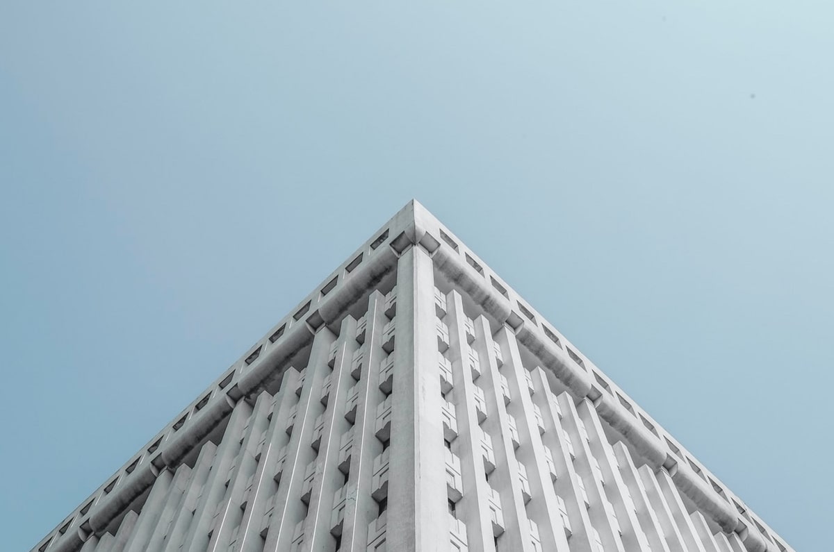 碳酸锂期货价格大跌 业内人士：主要受1月新能源汽车销售数据下滑影响