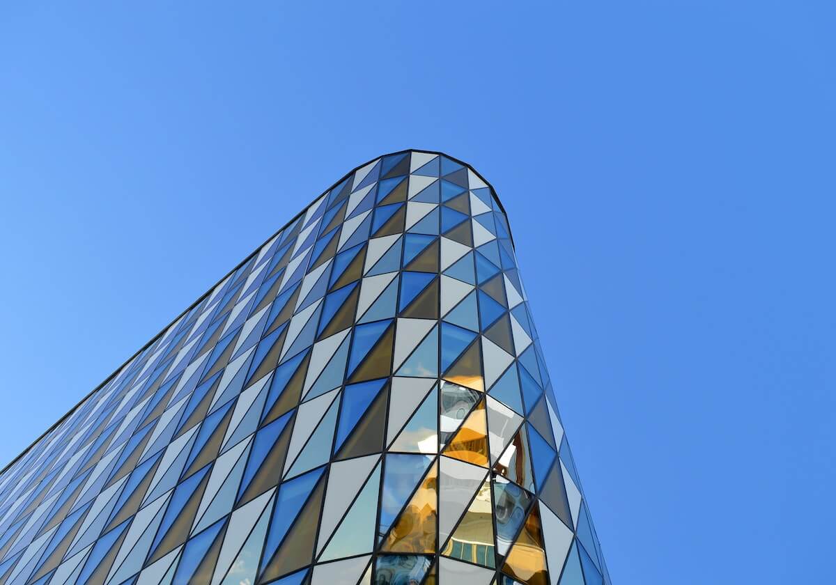 碳酸锂期货价格大跌 业内人士:主要受1月新能源汽车销售数据下滑影响