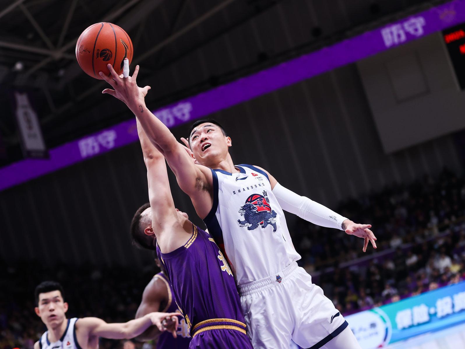 世界杯下注平台-山东男篮客战江苏,冲击9连胜难度不大,高诗岩将挑起防守重担